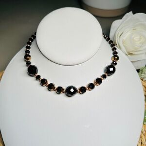 Unique Vintage Black and Copper colored beaded necklace, 17”-20”.